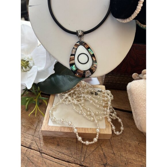 SEASHELL JEWELRY LOT - Vintage Jewelry Box With Assorted Shell & Bead Necklaces - Picture 15 of 16